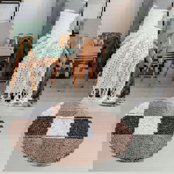 Shaggy Rug Geometric Design Brown