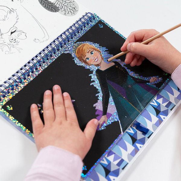 Totum Disney Frozen Scratchbook