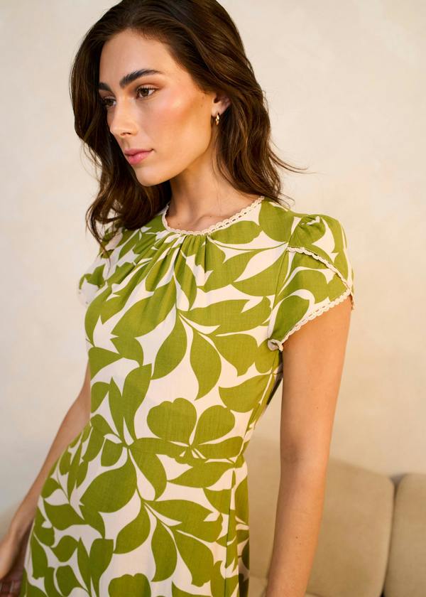 Gini London Green Petal Cuff Elasticated Waist Maxi Dress