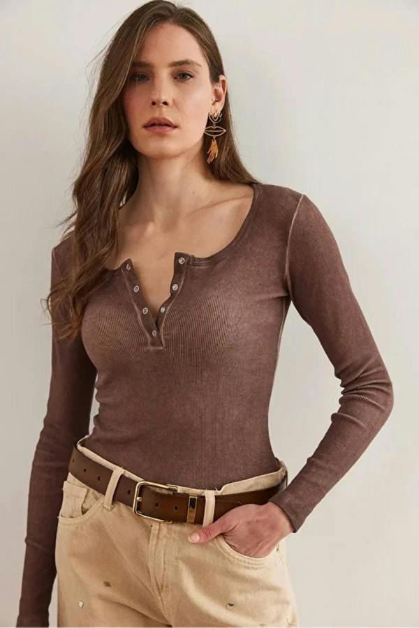 Hoxton Gal Button Placket Ribbed Blouse