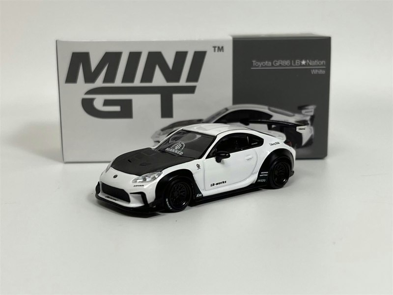 Mini GT Toyota GR86 LB Nation White RHD 1:64 Scale MGT00769R