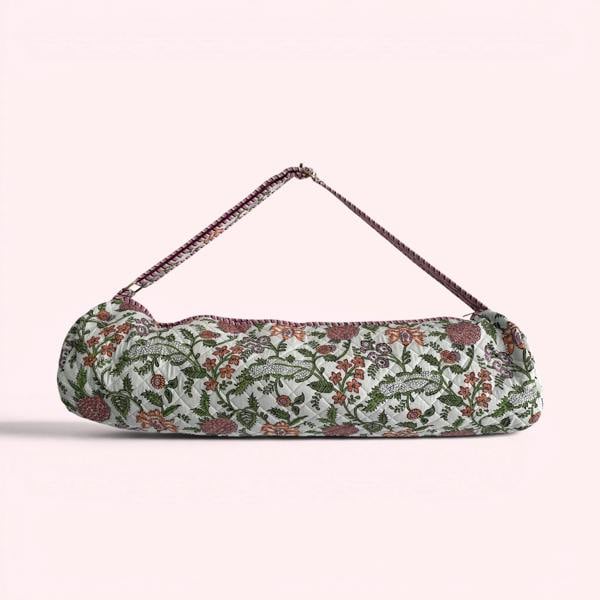 Hayley & Co Yoga Mat Bag | White Garden Floral Print