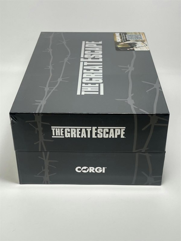 Corgi The Great Escape Triumph TR6 Trophy Weathered 1:12 Scale CC08501