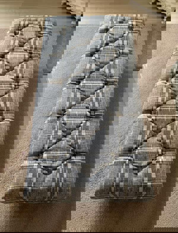 ISTOOLS Grey & Black Tartan Footstool – Chesterfield Ottoman Stool for Living Room UK