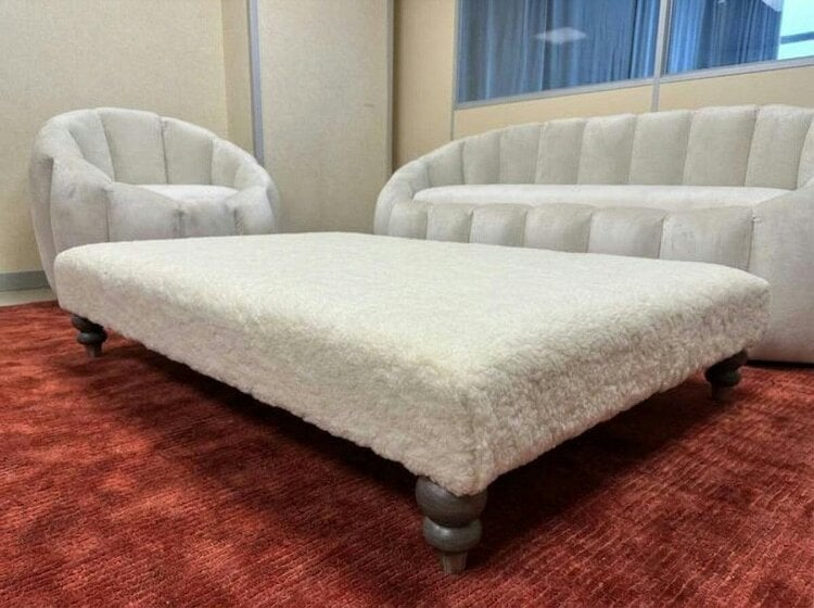 ISTOOLS Luxury Footstool – Soft Cozy Fur Bench for Living Room Comfort - 50 x 30 Inches (127 x 76cm)