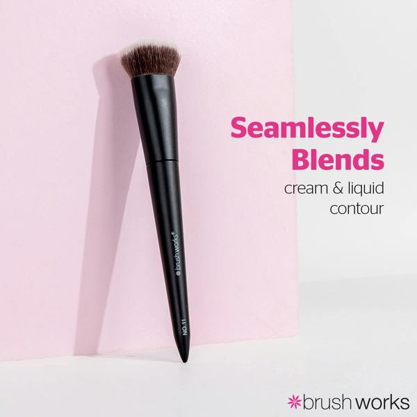 Brushworks No. 11 Flat Top Contour Brush