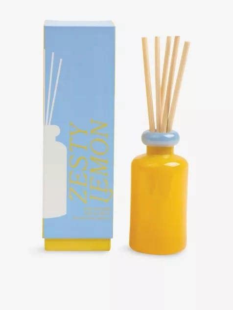 a bright, uplifting, and sweet citrus scent