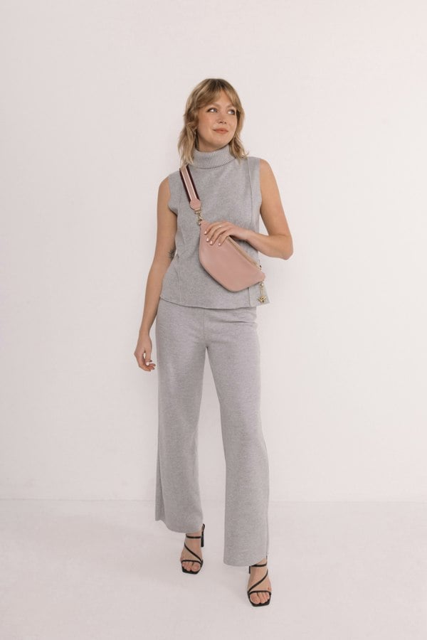 Alice Wheeler Bee Over Shoulder Banana Bag – Crossbody Travel Sling