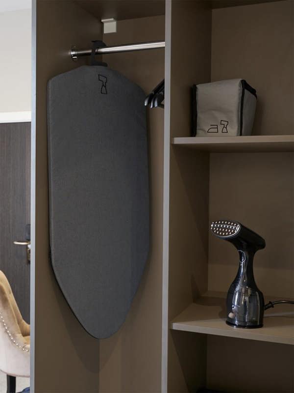 Corby Stockton Garment Steamer in Black - UK Plug