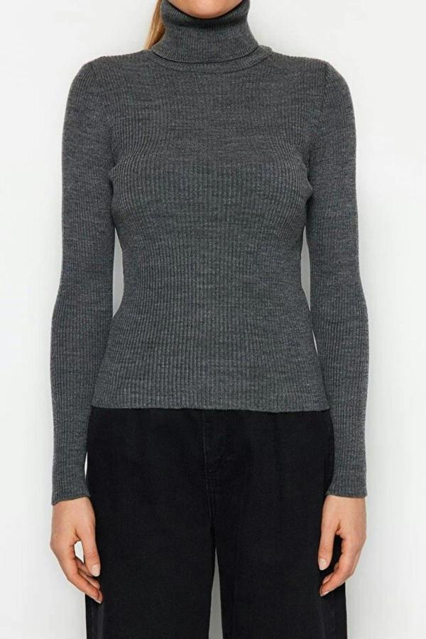 WOVCOR Basic Turtleneck Knit Sweater