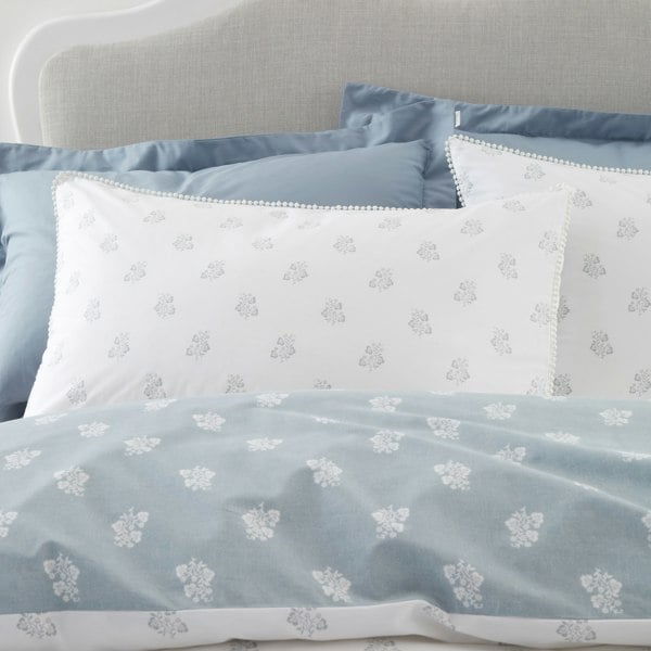 Bianca Esme Floral 200 Thread Count Cotton Reversible Duvet Cover Set White / Blue