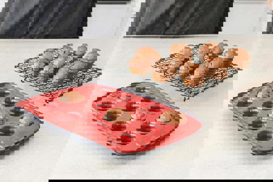 MasterClass Smart Silicone Flexible Twelve Hole Pan