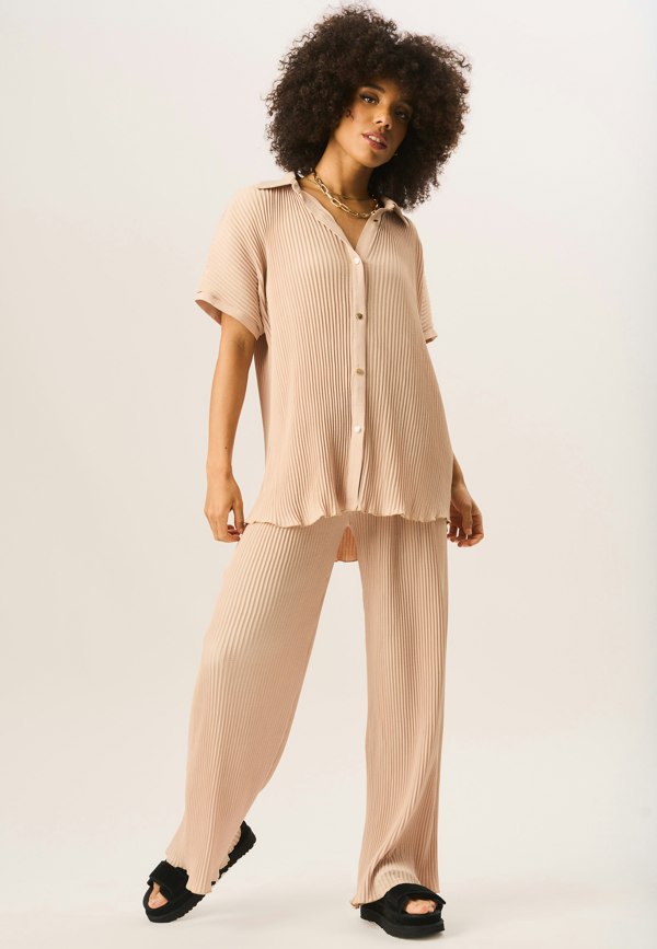 Gini London Beige Plisse Short Sleeve Oversized Shirt