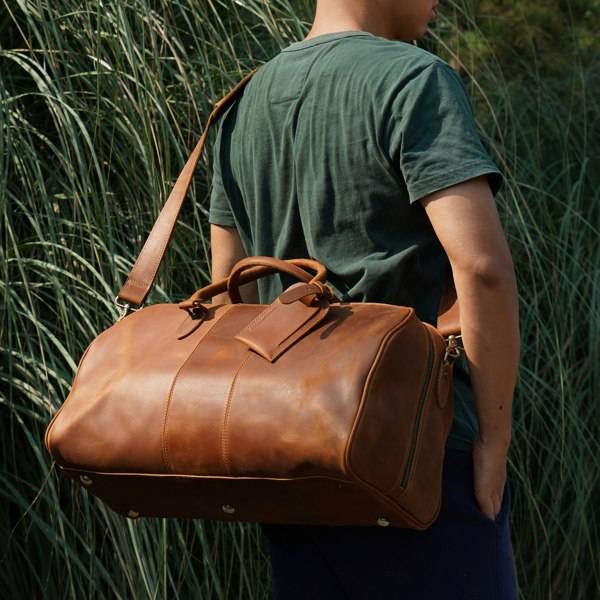 Touribag Genuine Leather Duffle With Luggage Tag - Brown