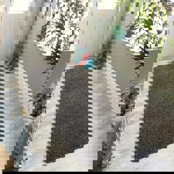 The Rugs Quality Tufted Washable Rug - Stylish Plain Design