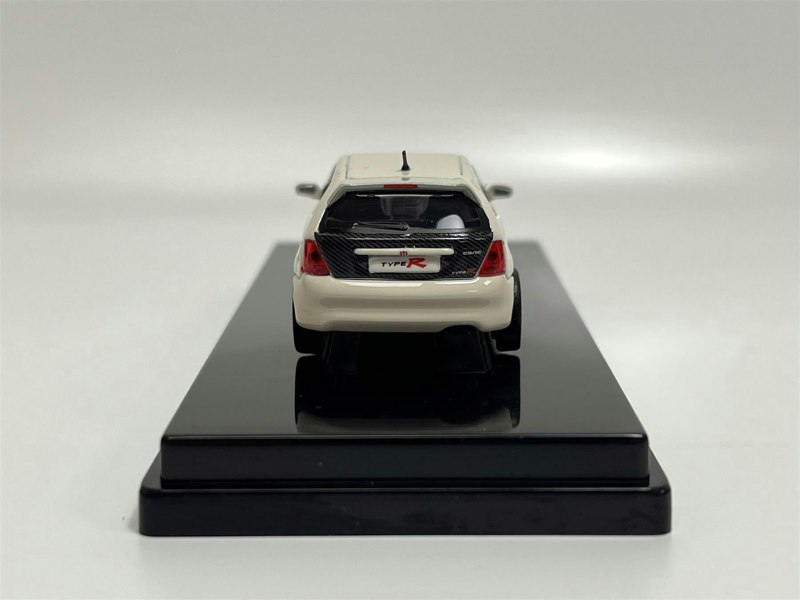 Paragon Honda Civic 2001 Type R EP3 White LHD 1:64 Scale Paragon 55347