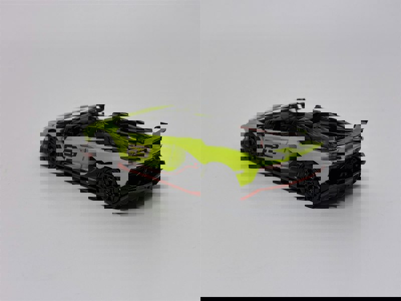 Mini GT Lamborghini Aventador SVJ 63 Roadster Verde Shock LHD 1:64 Mini GT MGT00887L