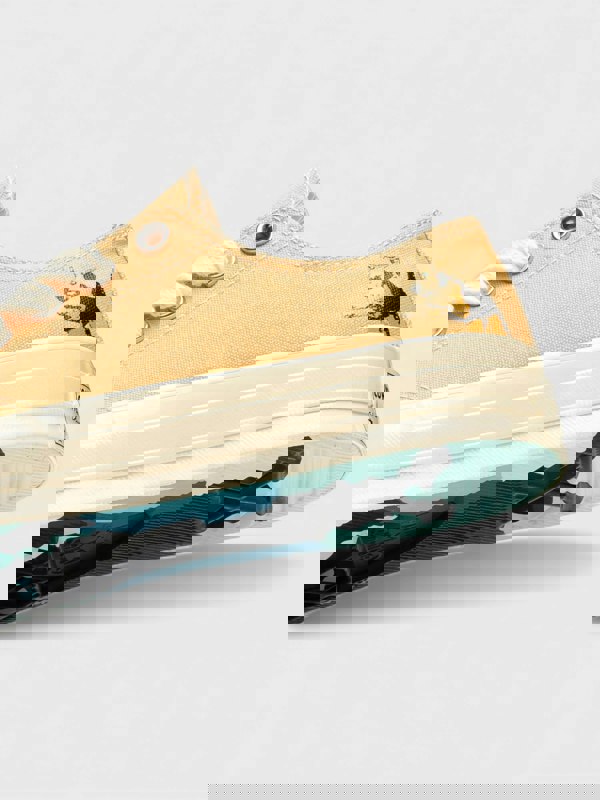 Converse GOLF le FLEUR x Converse Chuck 70 Darryl Low Apricot Cream