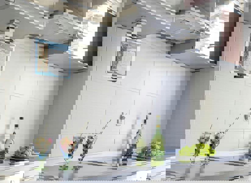 Durable Aluminium Tablet Holder iPad Wall Arm Mount | Lockable & Rotatable