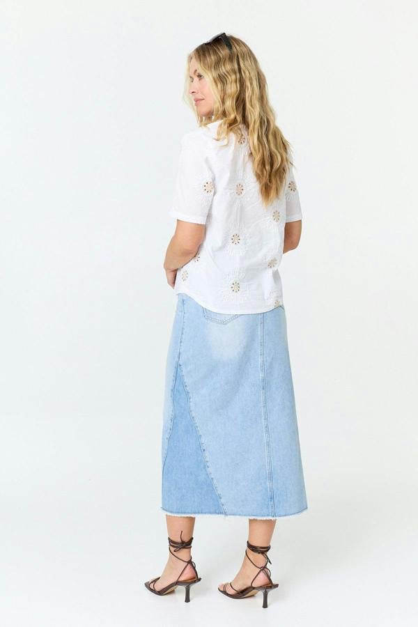 White | Embroidered Texture V-Neck Blouse