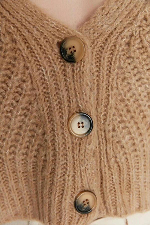 WOVCOR Soft Textured Crop Knit Cardigan