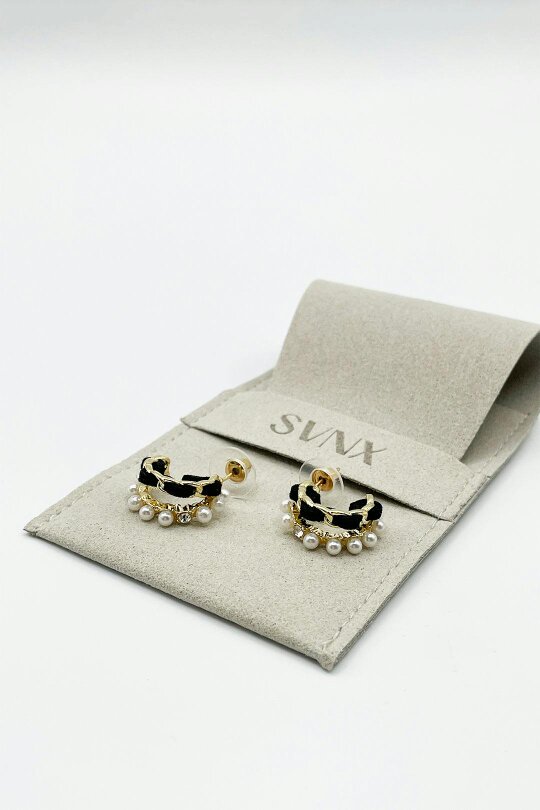 SVNX Pearl & Noir Chain Double Hoop Earrings in Gold