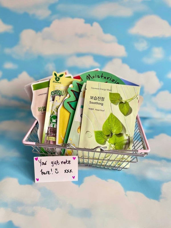 6 Sheet Masks for £10 Face Mask gift setLengbox