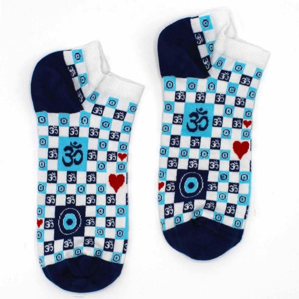 Bamboo socks in white with navy toe/heel and blue checkered evil-eye pattern