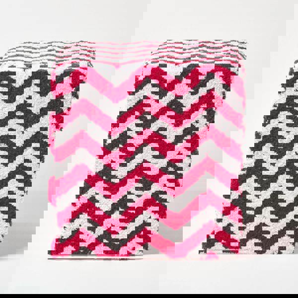 HOMESCAPES Chevron Cube Pouffe Tufted Cotton - 36 x 36 x 38 cm