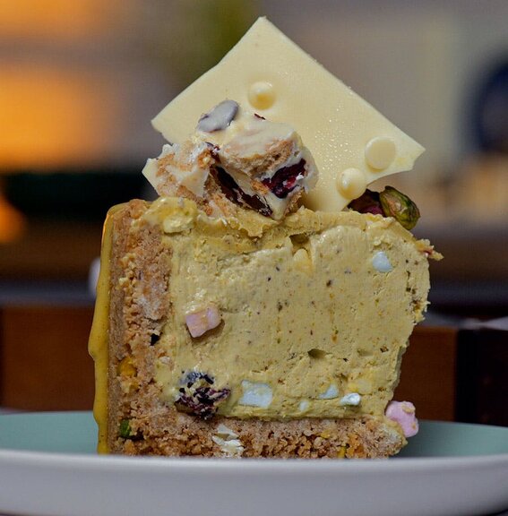 Pleese White chocolate and pistachio rocky road