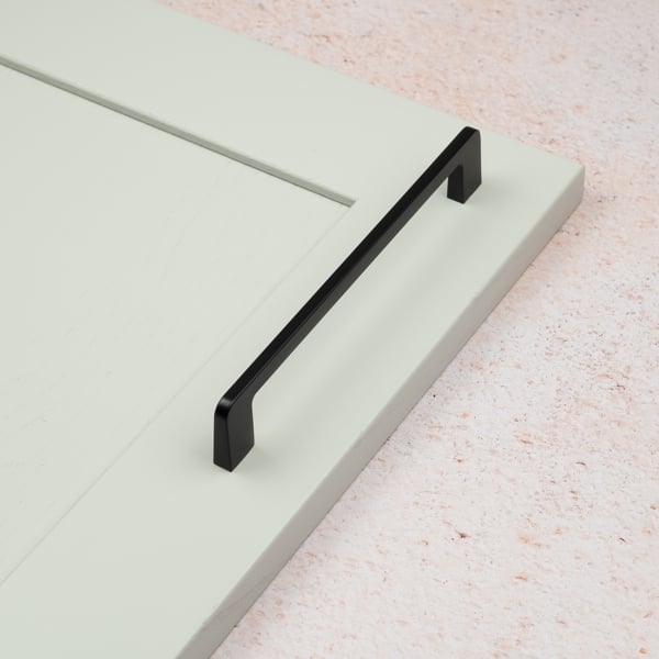 Handle & Home 160mm Matt Black Curved Handle