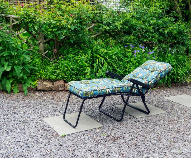 Deluxe Garden Lounger | Multi-Pattern Reclining Sun Lounger 118cm x 58cm x 118cm Tropical Blue (Black Frame) The Garden Furniture Shop
