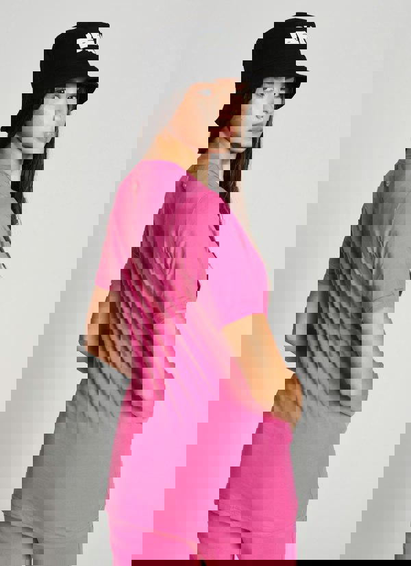 Beat Girlz Club Salto T-Shirt - Shocking Pink