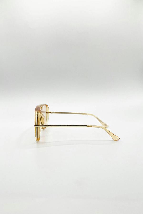 Bold Aviator Metal Arm Sunglasses In Champagne In Champagne - svnx