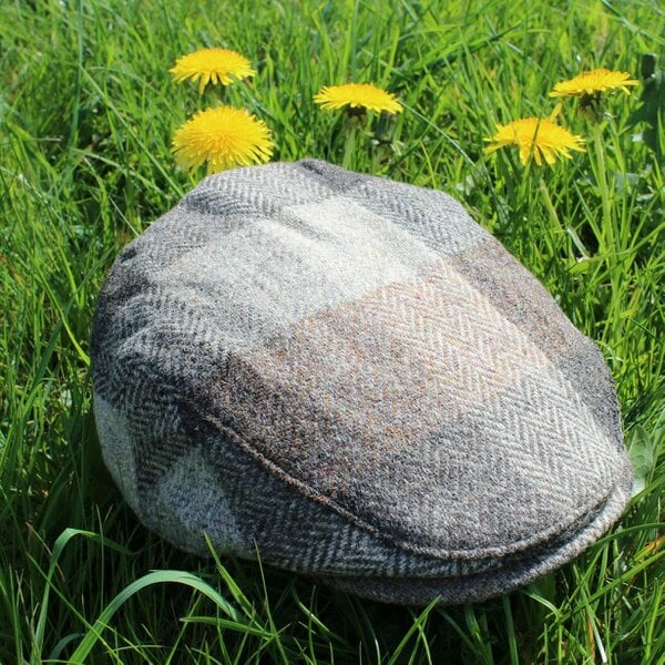Heather Hats & Accessories Genuine Harris Tweed Wool Flat Cap, Satin Lining, Outdoor Wear, Fleece Beige