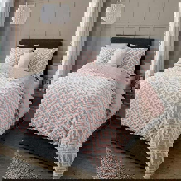 Smart Living Luxurious GEO JACQUARD Fleece Duvet Cover with Pillowcases - Blush