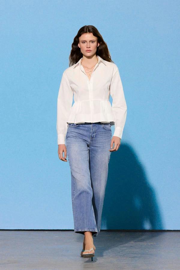 Fitted Long Sleeve Shirt