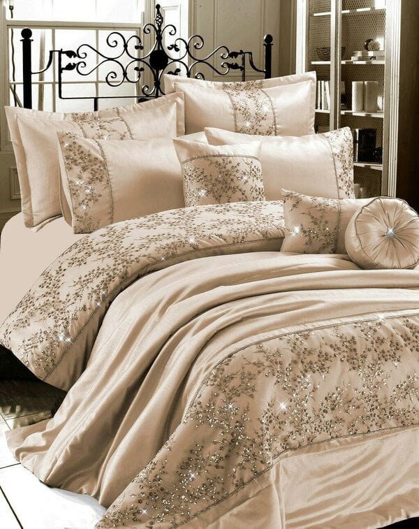 Night Zone Gigi Embroidered Sparkle Duvet Cover Set – Glamour Polyester Bedding with Pillowcases