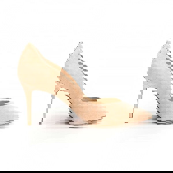 Kendall + Kylie Brianna Apricot Womens Court Heels