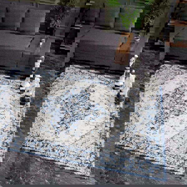 Montana Vintage Navy Rugs Bordered Medallion Stain-resistant | THE RUGS