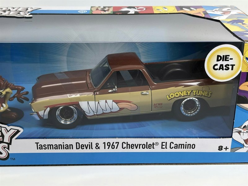 Jada Looney Tunes Tasmanian Devil Figure and 1967 Chevrolet El Camino 1:24 Jada 253255072