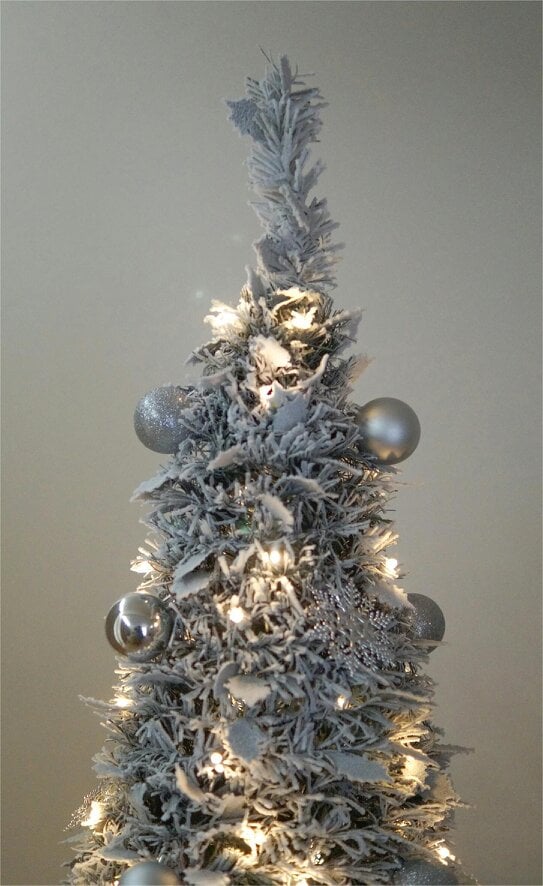 Scotts of Stow Xmas Haus PreLit Led Pop Up Silver Decor Xmas Tree