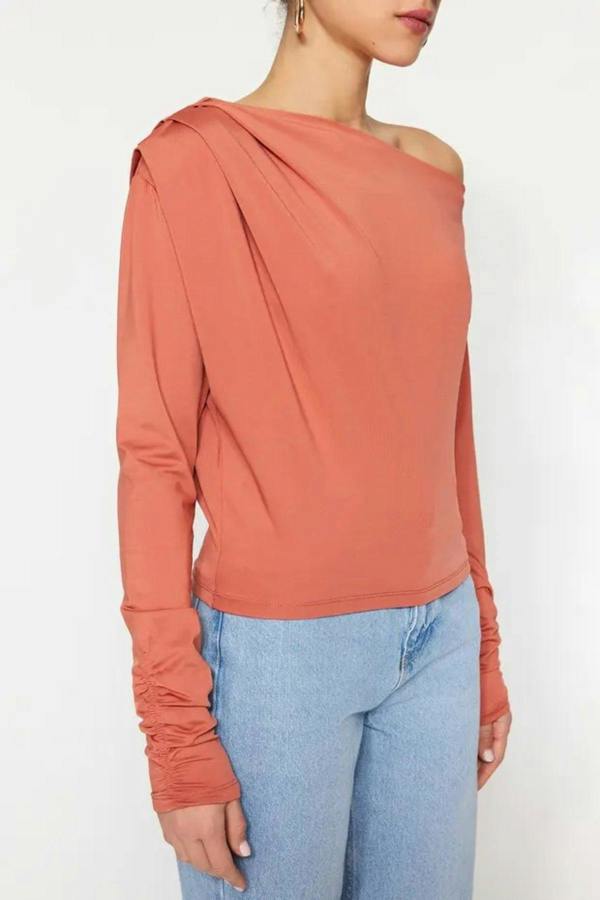 WOVCOR Asymmetrical Collar Flowing Knit Blouse