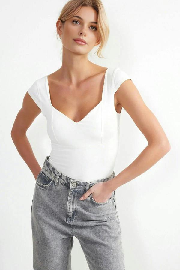 WOVCOR Heart Neckline Fitted Cotton Stretch Knit Blouse
