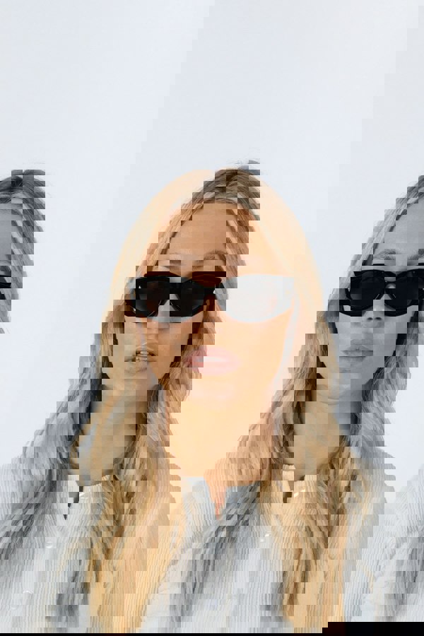 SVNX Oval Rectangular Vintage Sunglasses in Black