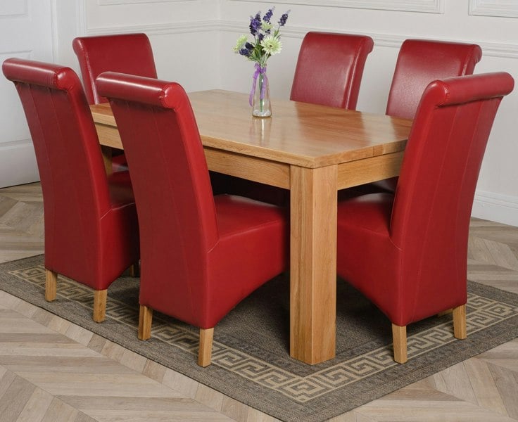 That's Furniture Dakota Medium Oak Dining Table with Montana Leather Chairs