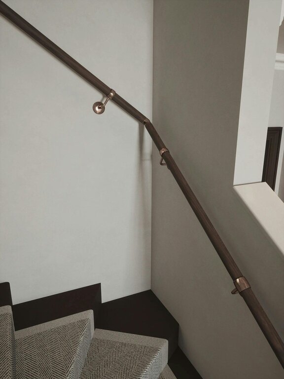Handrails Direct Wroxall Ebony Single-Winder Handrail