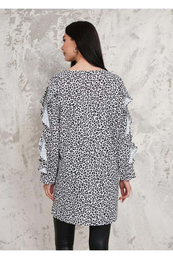 Hoxton Gal Oversized Long Ruffle Sleeve Relaxed Fit Tunic in Leopard Print