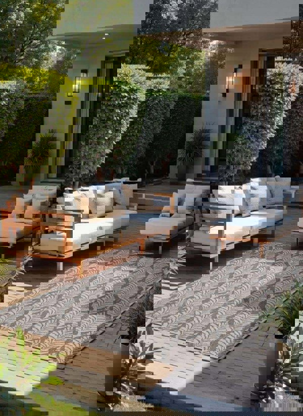 The Rugs Liora Reversible Rug – Indoor & Outdoor Quality