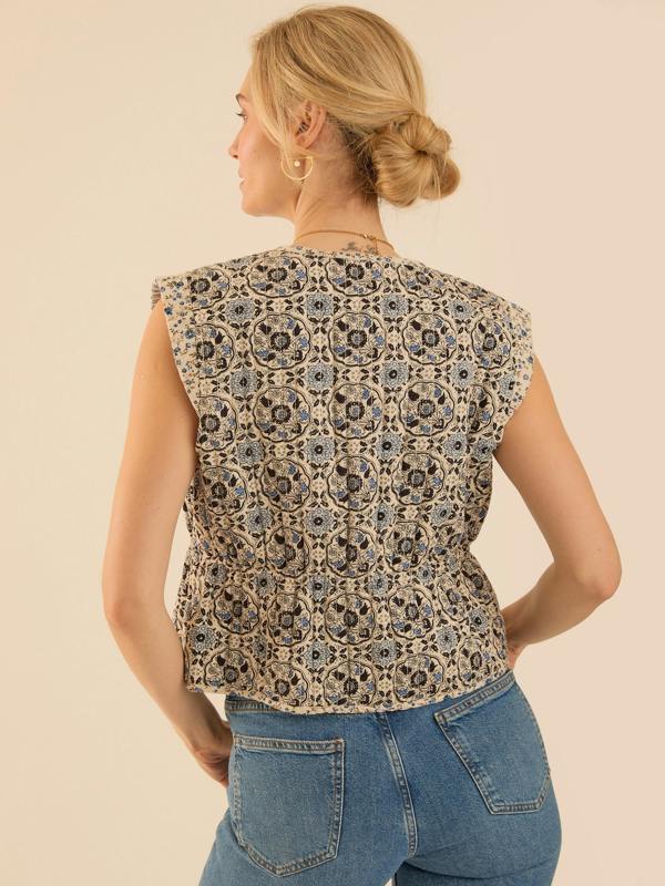 Rose & Nancy Kate Blue Print Quilted Gilet
